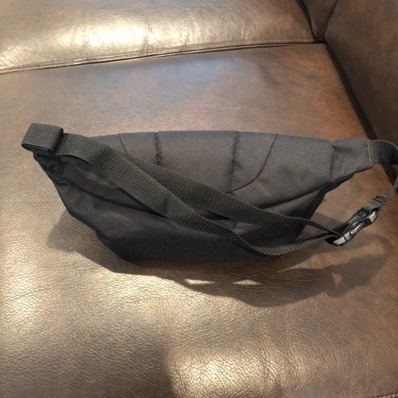 Adidas - Fanny pack - Picture 2 of 5